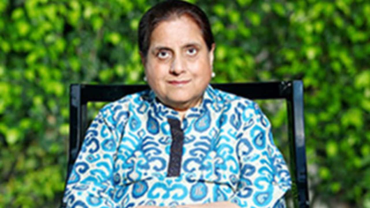 Renu Munjal , former Executive Director of Hero MotoCorp and current Managing Director of Hero FinCorp, ranks seventh on the list, with an estimated wealth of Rs 8,690 crore. Renu Munjal , former Executive Director of Hero MotoCorp and current Managing Director of Hero FinCorp, ranks seventh on the list, with an estimated wealth of Rs 8,690 crore.
