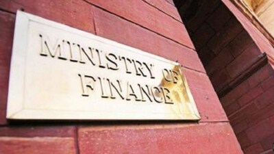 Finance ministry mulls changes in insurance laws; considers easing entry level capital requirement