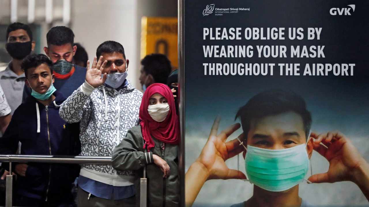 Roaming in airport without a mask, or wearing it incorrectly, can land you a fine Roaming in airport without a mask, or wearing it incorrectly, can land you a fine