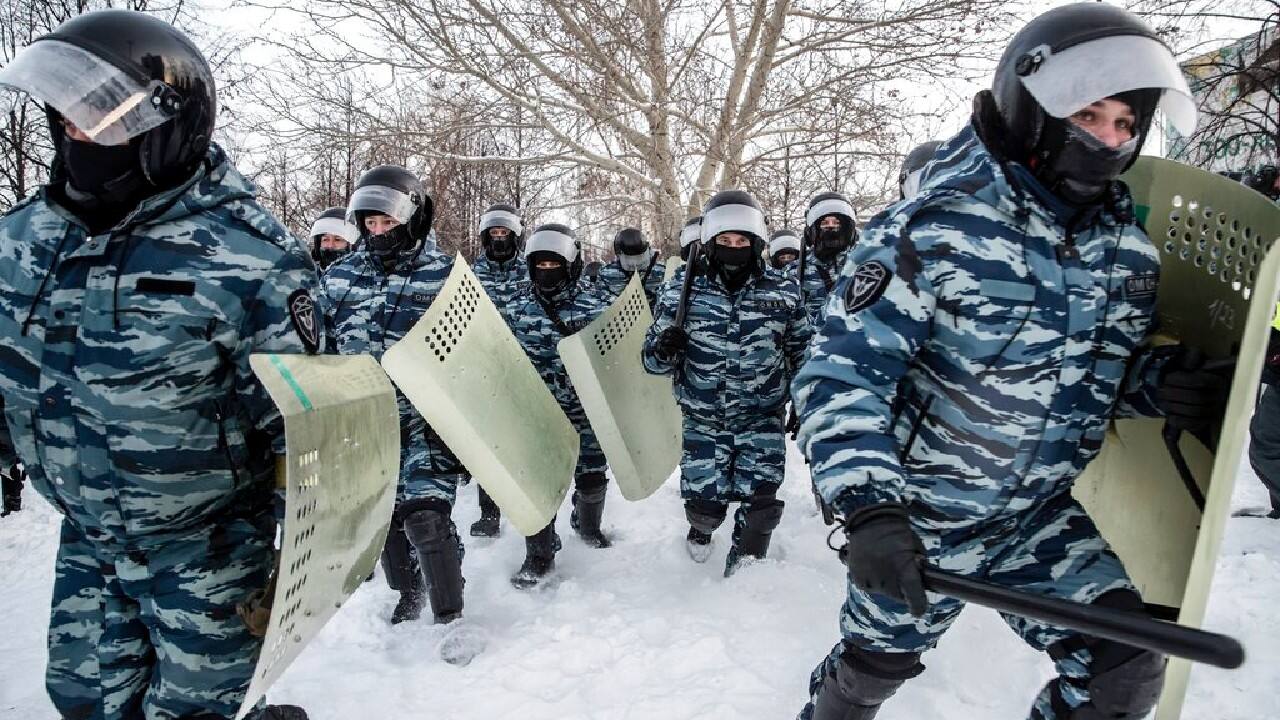 The protests stretched across Russia’s vast territory, from the island city of Yuzhno-Sakhalinsk north of Japan and the eastern Siberian city of Yakutsk, where temperatures plunged to minus-50 Celsius, to Russia’s more populous European cities. Navalny and his anti-corruption campaign have built an extensive network of support despite official government repression and being routinely ignored by state media. (Image: AP)