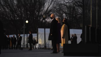 Biden leads observance of America's 4,00,000 COVID-19 victims