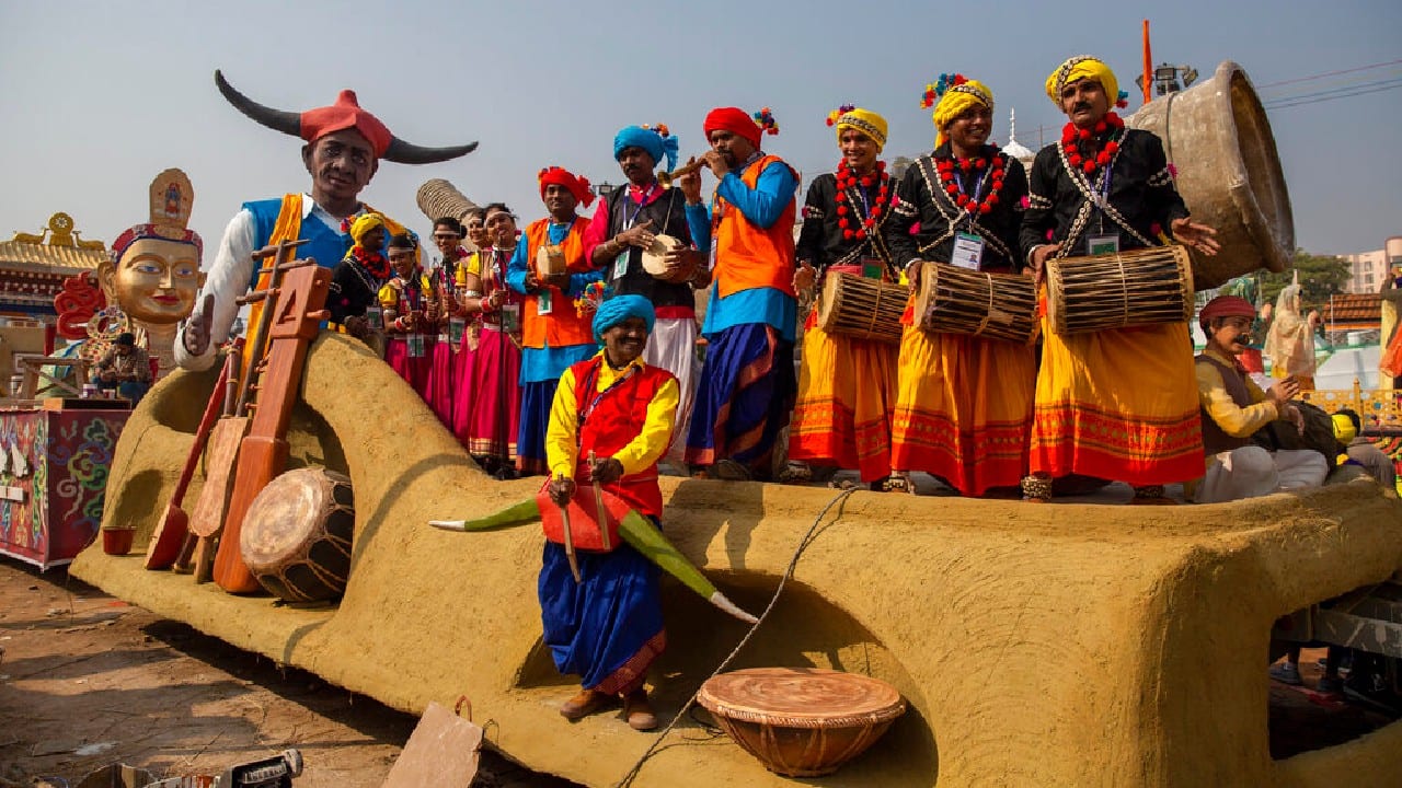 Folk artists from Chattisgarh perform on their tableau during a press preview of the upcoming Republic Day parade, in New Delhi, January 22. (Image: AP)