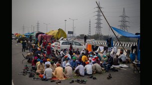 Farmers' Protest News LIVE Updates: Farmers threaten to intensify stir further at Delhi Borders amid rain, cold
