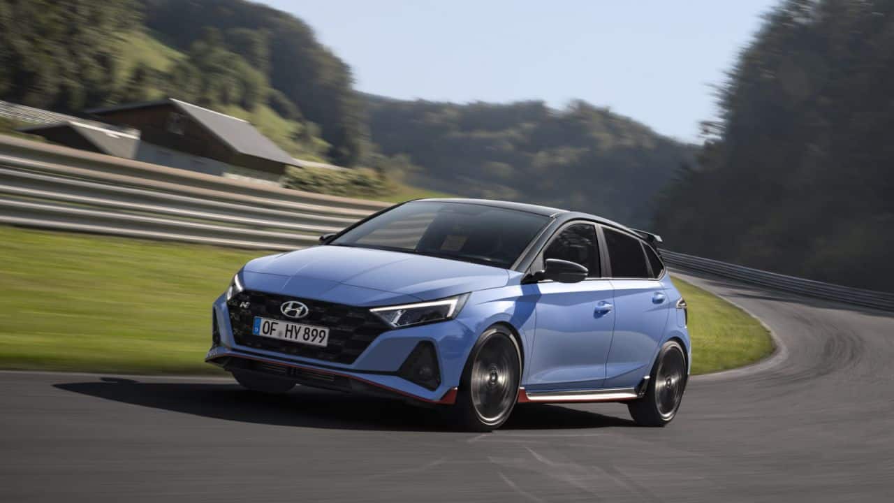Hyundai i20 | Rs 8.80 lakh | The i20 is the most expensive hatch on this list, but it isn’t something to be scoffed at. It also gets a 1-litre turbo motor that churns out 120 PS and 172 Nm. Unfortunately, it only comes with the iMT gearbox, but the mix between manual and automatic is a fun experience on its own.