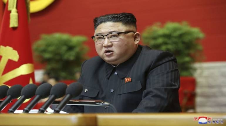 South Korean President Moon Jae-in and North Korean leader Kim Jong Un have exchanged multiple letters since April and agreed to reconnect the hotlines, said Moon’s press secretary, Park Soo-hyun. South Korean President Moon Jae-in and North Korean leader Kim Jong Un have exchanged multiple letters since April and agreed to reconnect the hotlines, said Moon’s press secretary, Park Soo-hyun.
