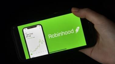 Robinhood push to democratise finance falters with own shares