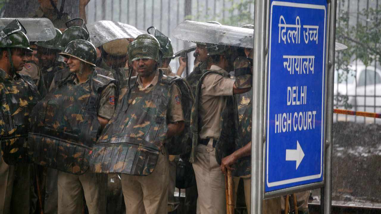 Parliament security breach: Court grants Delhi Police additional time to complete probe - Vimarsana News