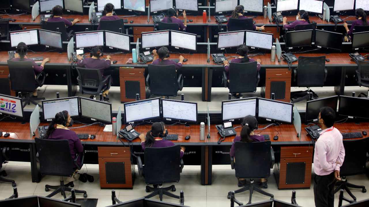 IT services log in 50% reduction in job openings from last year