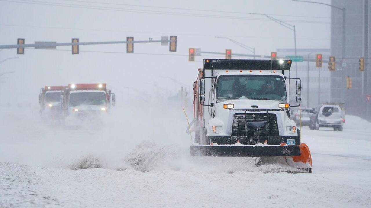 In Kansas, where wind chills dropped to as low as minus 30 degrees Fahrenheit (minus 34 degrees Celsius) in some areas, Governor Laura Kelly declared a state of disaster. (Image: AP)