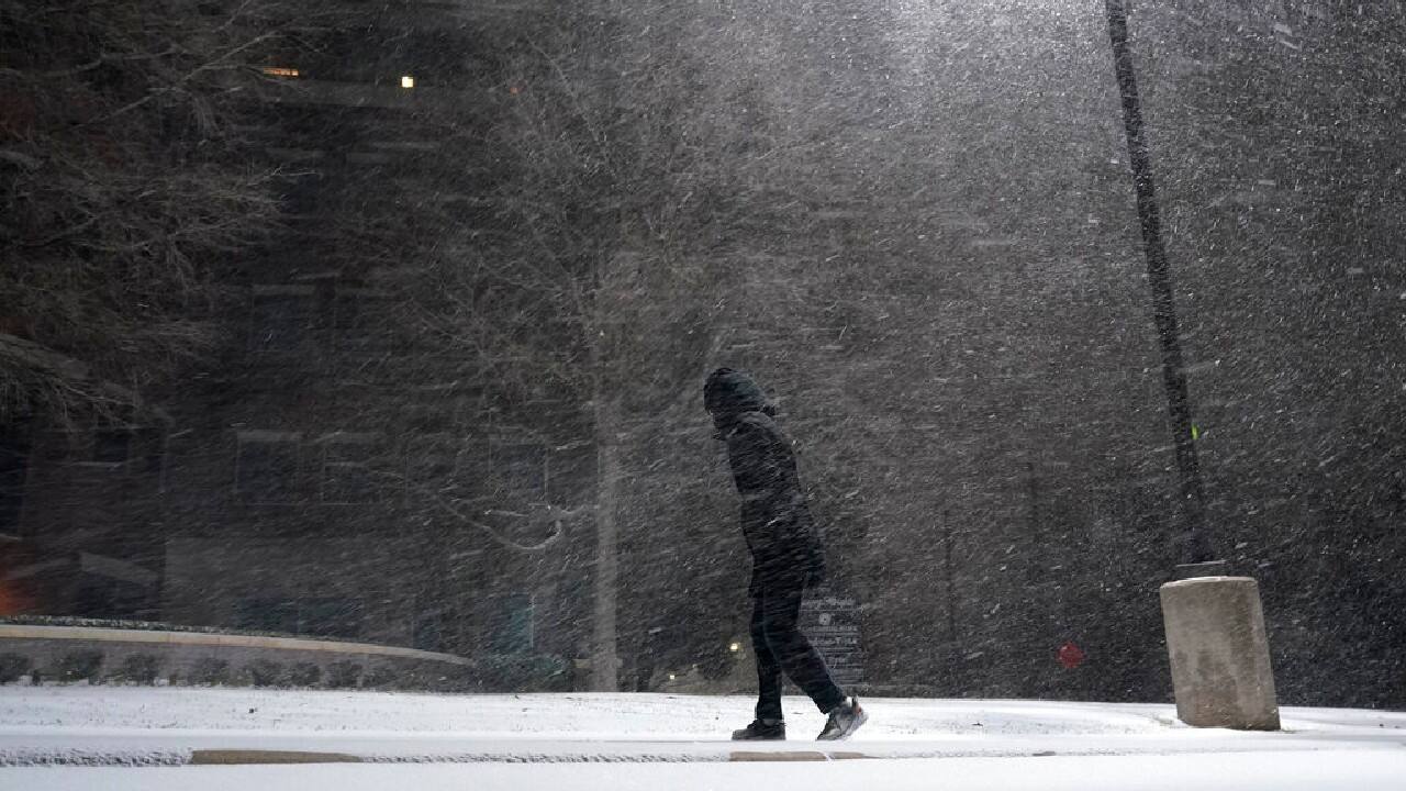 A sprawling blast of winter weather across the U.S. is likely to blame for the deaths of two people in Texas, where an unusually snowy emergency on February 15 knocked out power for more than four million people, shut down grocery stores and air travel and closed schools ahead of frigid days still to come. (Image: AP)