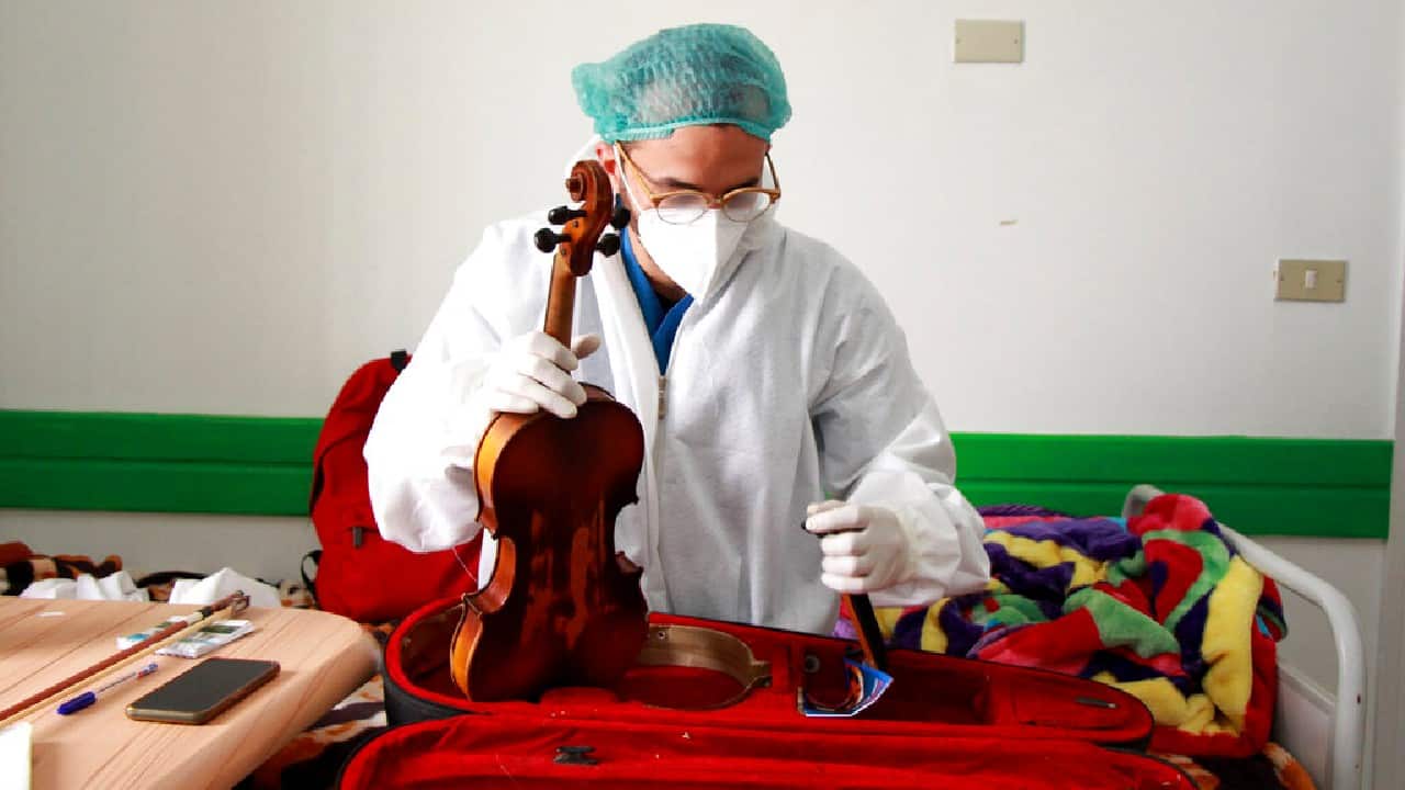 With the exception of the intensive care beds, which are still filled up, the oxygen beds are no longer as crowded as before, because many patients are being cared for at home. Currently, 1,264 Tunisians are hospitalized — including 287 in intensive care and 111 on ventilators. The country is also expected to get its first deliveries of Pfizer-BioNTech vaccines this month. Those are part of a broader arrangement with the COVAX global vaccine program for developing countries and the African CDC that Tunisia hopes will bring in as many as 7 million vaccine doses in the coming months. (Image: AP)