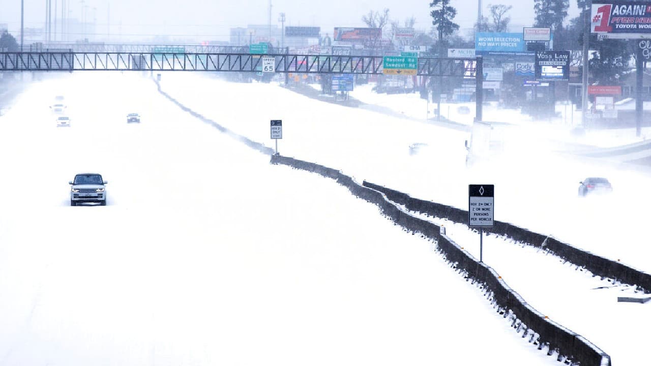 How a winter storm pushed Texas into crisis