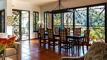 Aakash Educational Services founder buys bungalow in Vasant Vihar for around Rs 100 crore