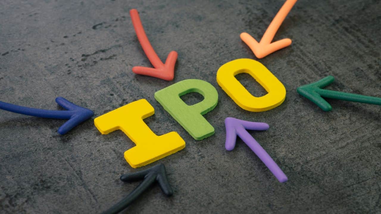 Exclusive | Warburg Pincus & Temasek-backed CarTrade prepares to launch Rs 2,000-crore IPO; first-ever by an auto classifieds portal Exclusive | Warburg Pincus & Temasek-backed CarTrade prepares to launch Rs 2,000-crore IPO; first-ever by an auto classifieds portal