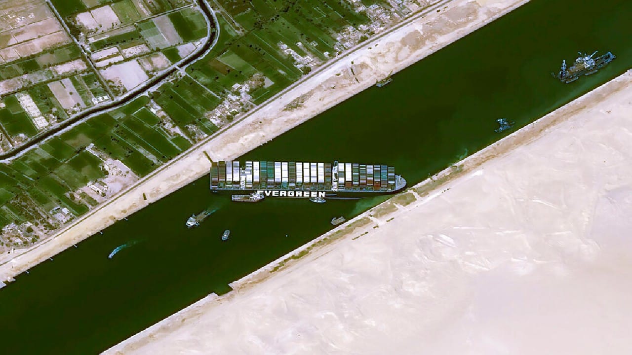 As of March 26 morning, the vessel remained grounded, Leth Agencies added. It remains unclear when the route would reopen. An Egyptian official at the Suez Canal Authority described the work as complex and said those trying to dislodge the vessel wanted to avoid complications that could extend the canal closure. The official spoke on condition of anonymity as he was not authorized to talk to journalists. (Image: AP) As of March 26 morning, the vessel remained grounded, Leth Agencies added. It remains unclear when the route would reopen. An Egyptian official at the Suez Canal Authority described the work as complex and said those trying to dislodge the vessel wanted to avoid complications that could extend the canal closure. The official spoke on condition of anonymity as he was not authorized to talk to journalists. (Image: AP)