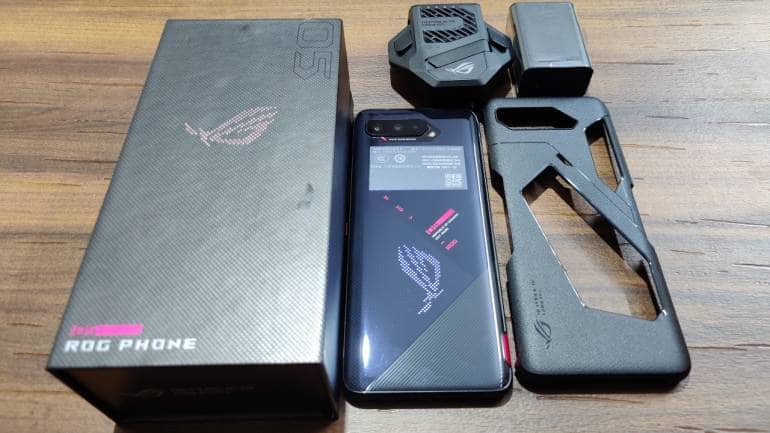 Aero Active Cooler is included with the ROG Phone 5 Ultimate.