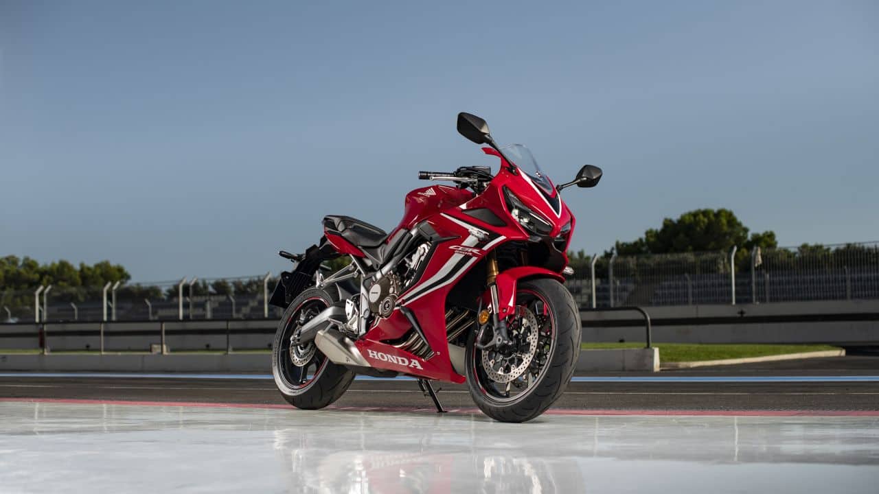 Japanese giant Honda Motorcycle and Scooter India closed FY21 after a loss in market. The second largest two-wheeler manufacturer clocked 25.58 percent market share as compared to 27.02 percent scored in FY20. (Image: Honda)