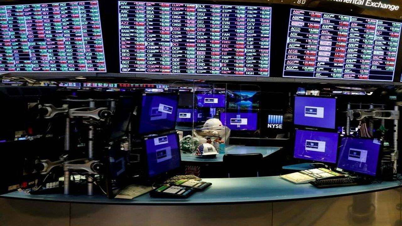 Motilal Oswal stops lump-sum investments in three international schemes: What investors should know Motilal Oswal stops lump-sum investments in three international schemes: What investors should know