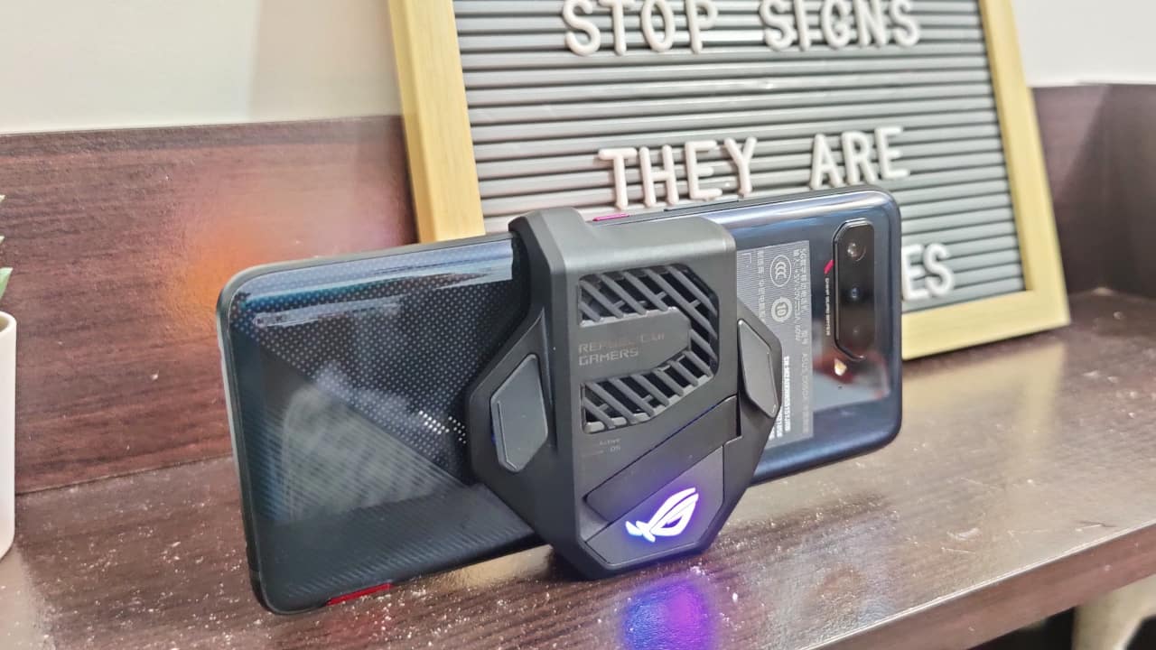 Before we conclude our list of top 2021 phones, let’s go through some honourable mentions. First off, is the Asus ROG Phone 5 (Review). Asus only unveiled one smartphone in India, but it is arguably the best gaming phone in 2021. And unlike regular smartphones, the ROG Phone 5 brings a ton of features to enhance the mobile gaming experience. Next up is the Infinix Note 10 Pro, which has got enough of an upgrade to keep pace with the competition from Xiaomi and Realme. 