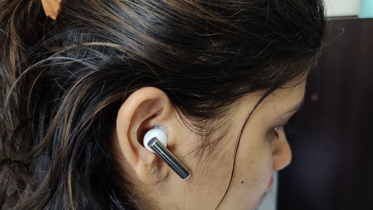 Realme Buds Air 2 Review: An excellent pair of TWS earbuds that punch well  above their price