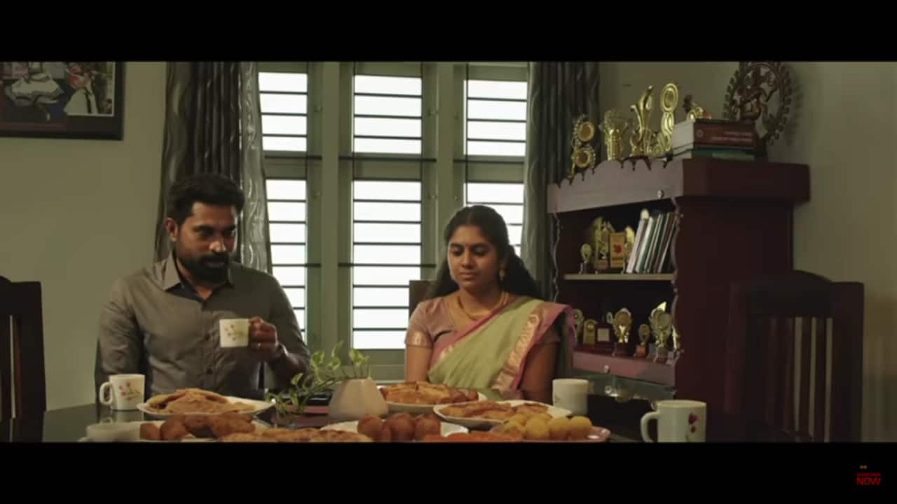 Suraj Venjaramood (left) and Nimisha Sajayan in 'The Great Indian Kitchen'. (Image: Screen grab)