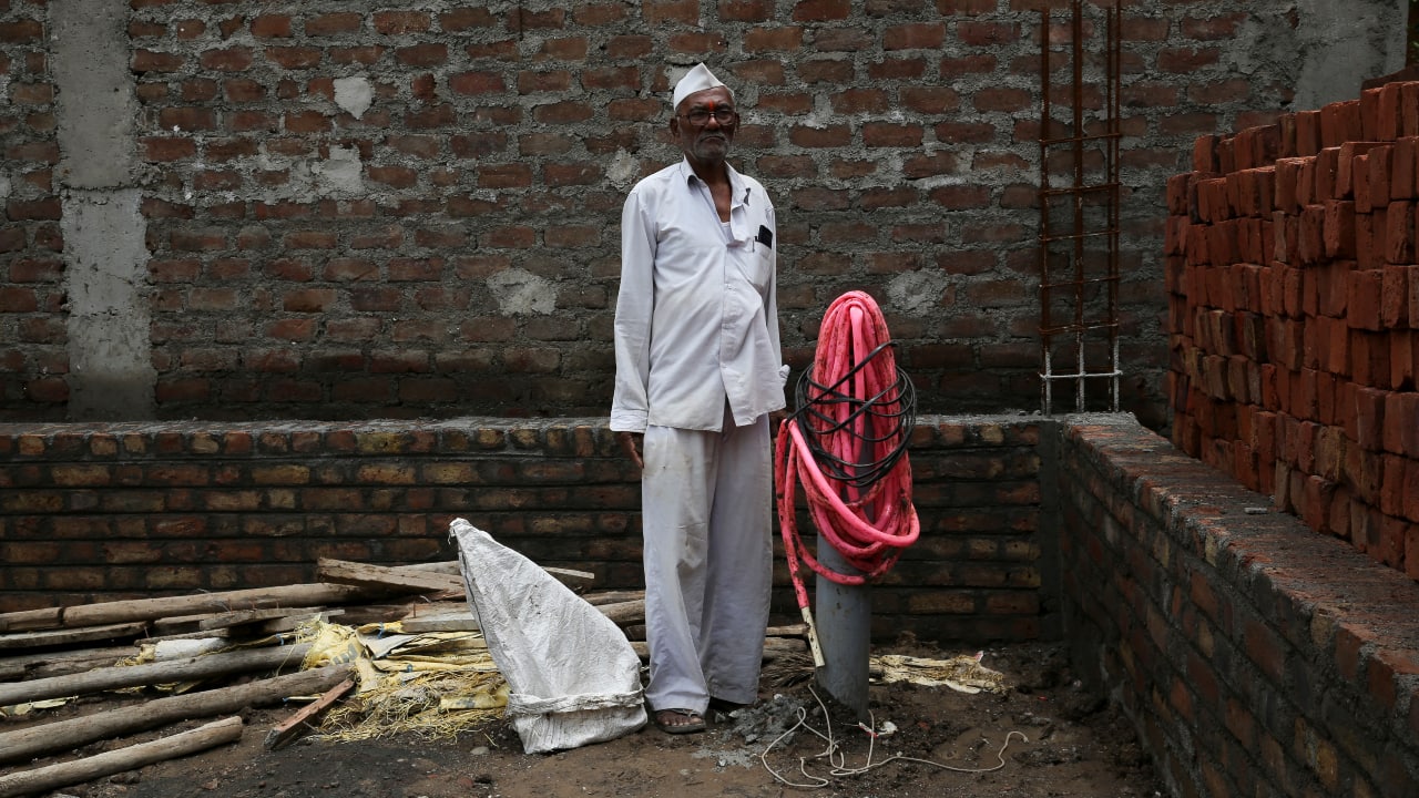 In drought-prone Marathwada, solar-powered water pumps are a mixed blessing In drought-prone Marathwada, solar-powered water pumps are a mixed blessing