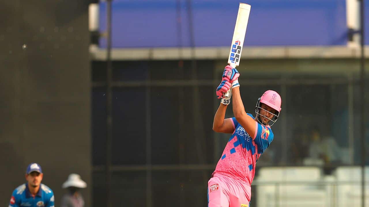 Shivam Dube scored 35 runs off 31 balls with 2 fours and 2 sixes. (Image: Twitter/IPL, BCCI)