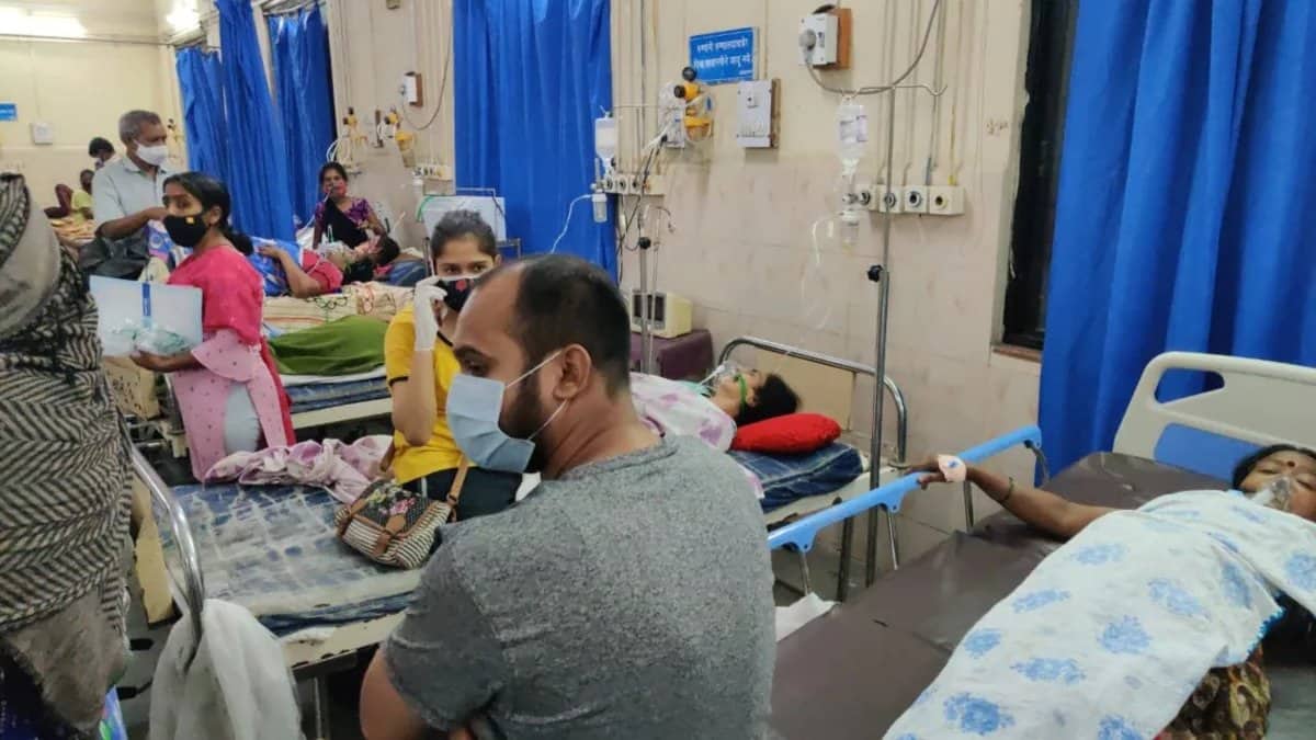 Medical Superintendent Dr Avinash V Gawande says it generally doesn't happen. It's a 900-bed hospital. Patients come from neighbouring districts and state. So it's important to give them oxygen quickly. (Image: ANI) Medical Superintendent Dr Avinash V Gawande says it generally doesn't happen. It's a 900-bed hospital. Patients come from neighbouring districts and state. So it's important to give them oxygen quickly. (Image: ANI)