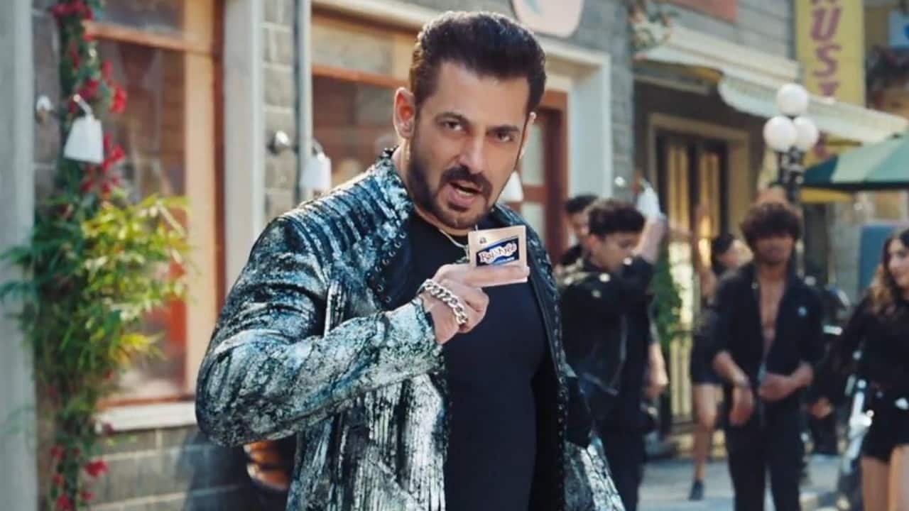 Taking the fourth position in the ad recall value ranking is Salman Khan with a CELEBAR of 38. The actor owes 82 percent recall to Rajshree elaichi and the balance to Pepsi. Image: Twitter