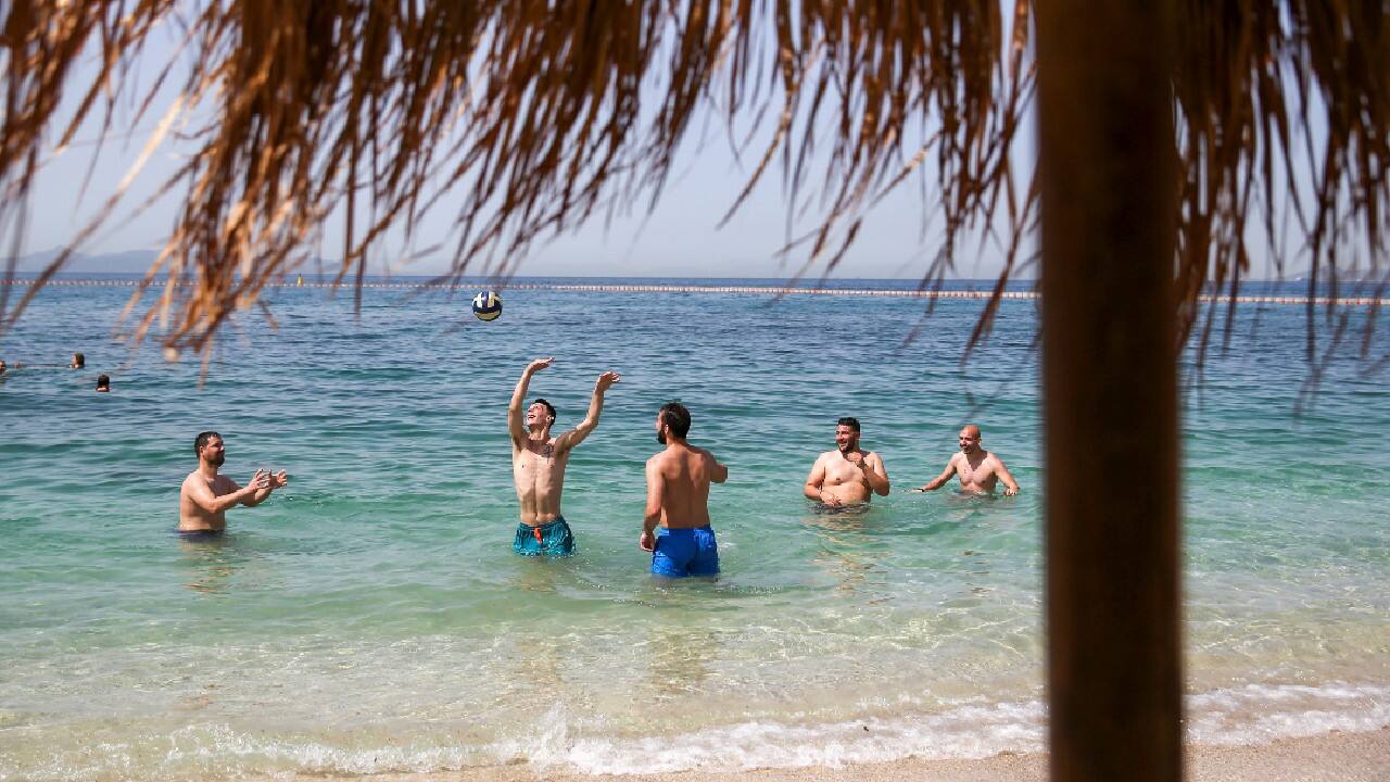 COVID-19 | Hoping to lure back tourists, Greece reopens beaches despite second wave of pandemic COVID-19 | Hoping to lure back tourists, Greece reopens beaches despite second wave of pandemic