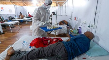 Patients being treated at the state-run JUMBO COVID-19 medical facility in BKC, Mumbai (Image: AP)