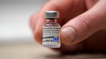 A vial of the Pfizer COVID-19 vaccine (Image: AP Photo/Ted S. Warren, File)