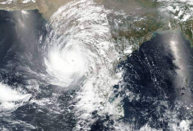 Cyclone Tauktae Highlights | Gujarat On Edge As Cyclonic Storm Makes  Landfall