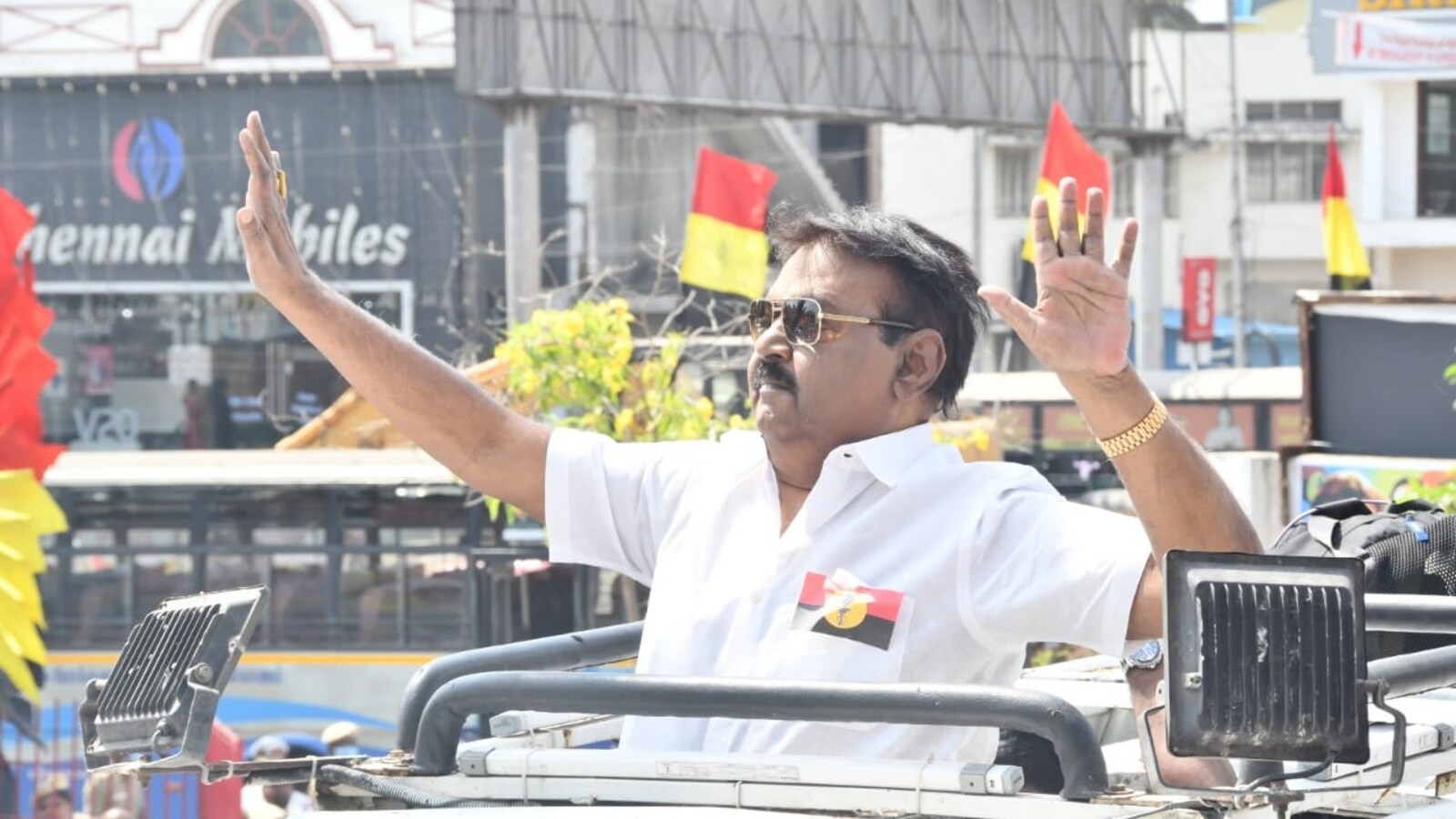 DMDK leader Vijayakanth admitted to hospital in Chennai