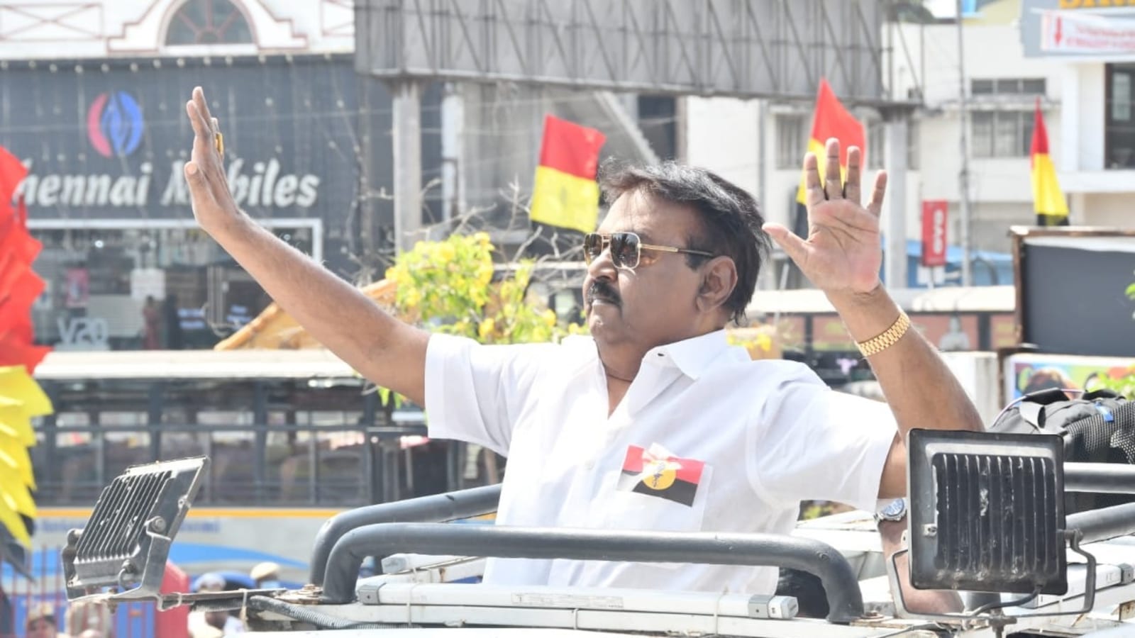 DMDK leader Vijayakanth admitted to hospital in Chennai