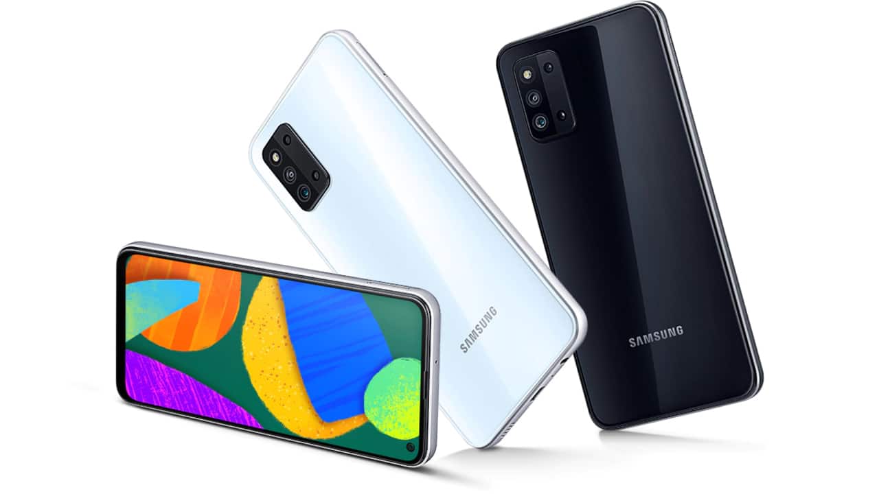 Samsung recently launched yet another 5G mid-range smartphone in the form of the Galaxy F52 5G. Unlike the Galaxy F62 (Review), which was unveiled earlier this year, the new F52 supports 5G connectivity. The Galaxy F52 also boats a 64 MP quad-camera setup, a 120Hz display, a Snapdragon 750G SoC, and a 4,5000 mAh battery with 25W fast-charging support. The Samsung Galaxy F52 5G is priced at CNY1,999 (Roughly Rs 22,650) in China. 