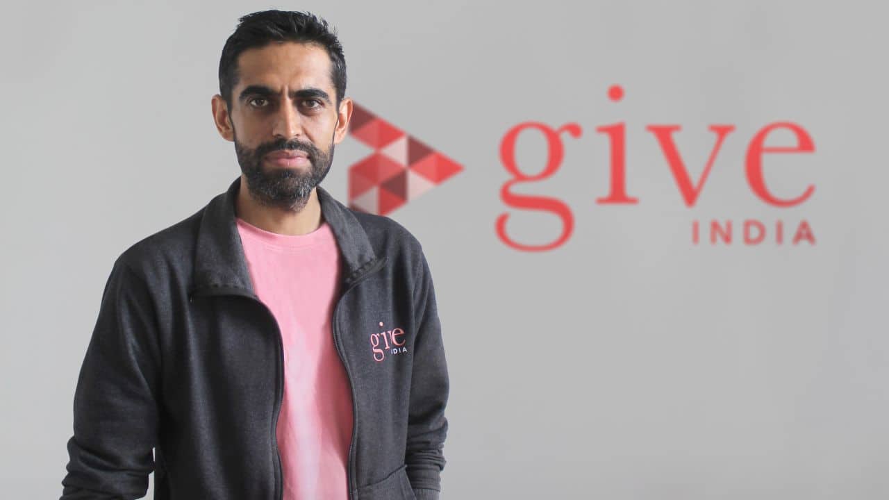 Rewiring generosity in Covid times