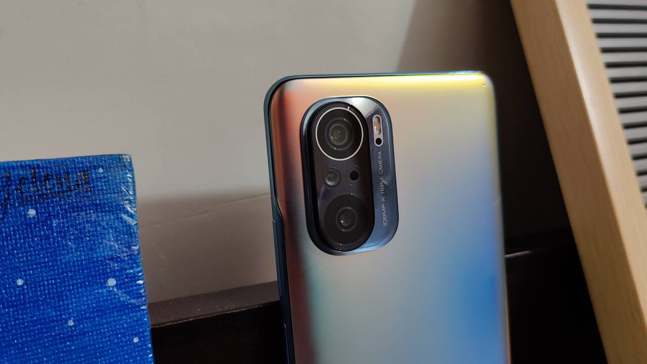 When it comes to cameras, the Mi 11X Pro opts for a 108 MP primary sensor with an f/1.75 aperture, an 8 MP ultrawide unit with an f/2.2 aperture, and a 5 MP telemacro camera with an f/2.4 aperture. The main camera can capture video in 8K resolution in 30fps or 4K resolution at up to 60fps. 