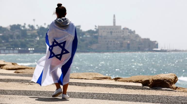 Israeli girl meet Israeli Women