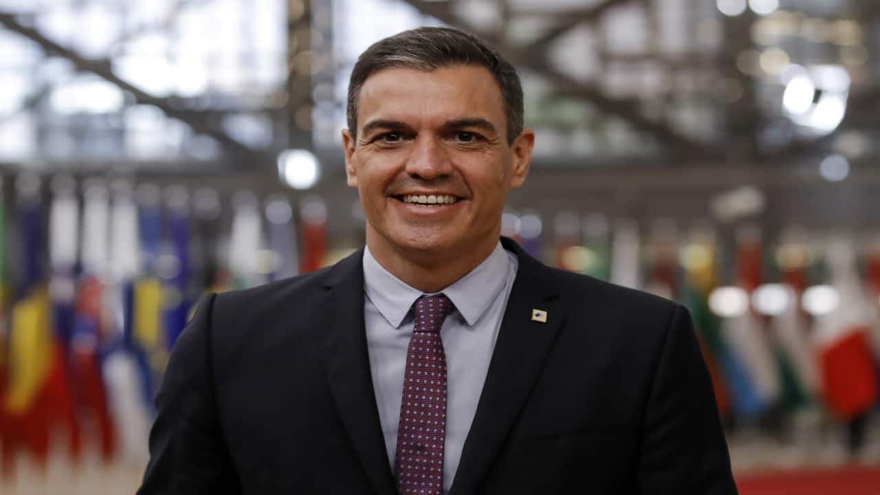 Rank 8 | Spain’s PM Pedro Sánchez received approval rating of 40 percent.