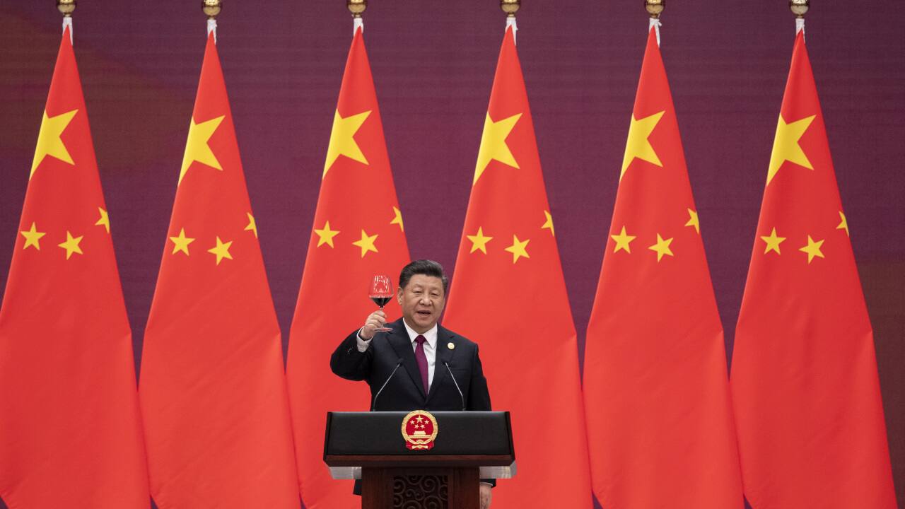 Chinese President Xi Jinping rise his glass and propose a toast at the end of his speech during the welcome banquet, after the welcome ceremony of leaders attending the Belt and Road Forum at the Great Hall of the People in Beijing on April 26, 2019. AFP PHOTO/ POOL/ Nicolas ASFOURI (Photo by Nicolas ASFOURI / AFP) /// Hi all, Pool photo 4 Caption: Chinese President Xi Jinping rise his glass and propose a toast at the end of his speech during the welcome banquet, after the welcome ceremony of leaders attending the Belt and Road Forum at the Great Hall of the People in Beijing on April 26, 2019. AFP PHOTO/ POOL/ Nicolas ASFOURI [cid:05546AA8-51AB-4C50-8D38-499D0E4932C9] Cheers Nicolas Asfouri Senior Staff Photographer AFP PHOTO Beijing Mobile : +86 13801243510 nicolas.asfouri@afp.com https://nam05.safelinks.protection.outlook.com/?url=http%3A%2F%2Fwww.afp.com&amp;data=02%7C01%7CePixNextGenPhotoIngestion%40sp.ap.org%7C3d90cb04d94d4731702908d6ca46506f%7Ce442e1abfd6b4ba3abf3b020eb50df37%7C1%7C0%7C636918800731681050&amp;sdata=8xpf67xzHuoUehbQafag3zCXjAFe8xbcMzobDBf8hKA%3D&amp;reserved=0