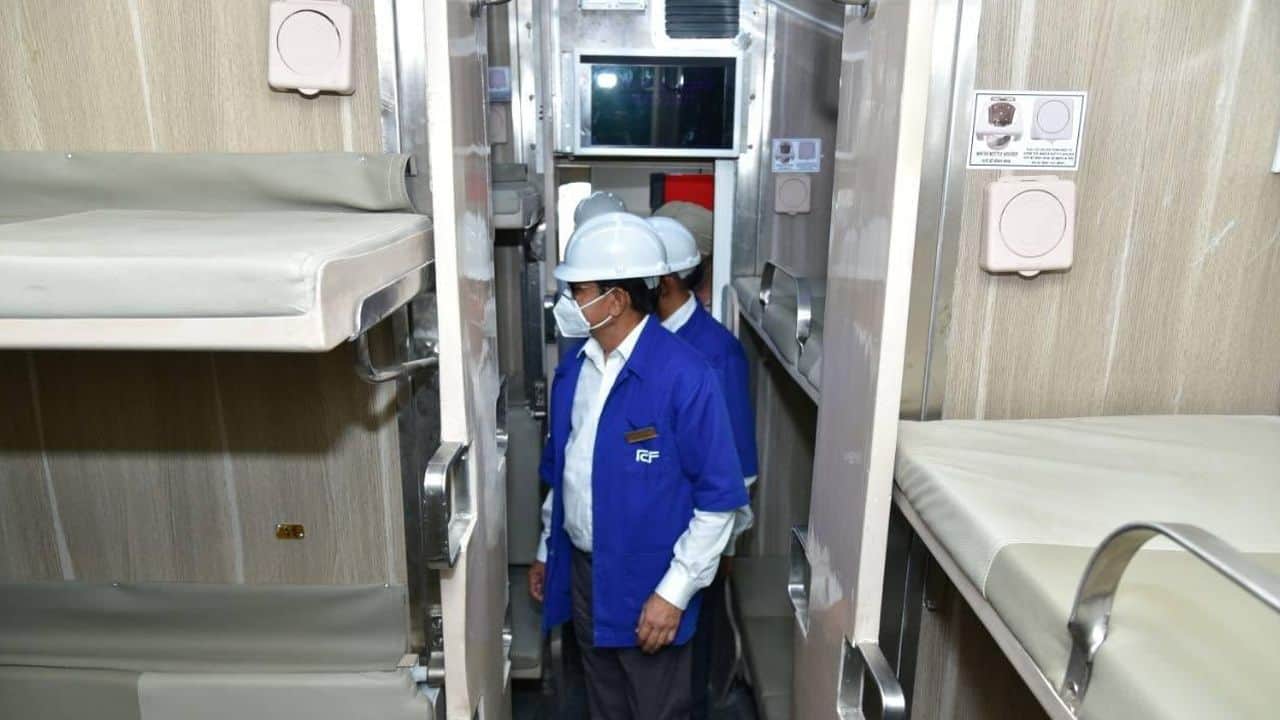 The AC Economy Class Coach offers the cheapest and finest air-conditioned travel in the world and is a landmark in the glorious journey of RCF. This new class of passenger trains will bring many changes in rail travel which will be more convenient, safer and faster. Due to the second wave of Covid-19 and complying to the pandemic guidelines, 50% of RCF staff was put on production work. (Image courtesy- Piyush Goyal/Twitter)
