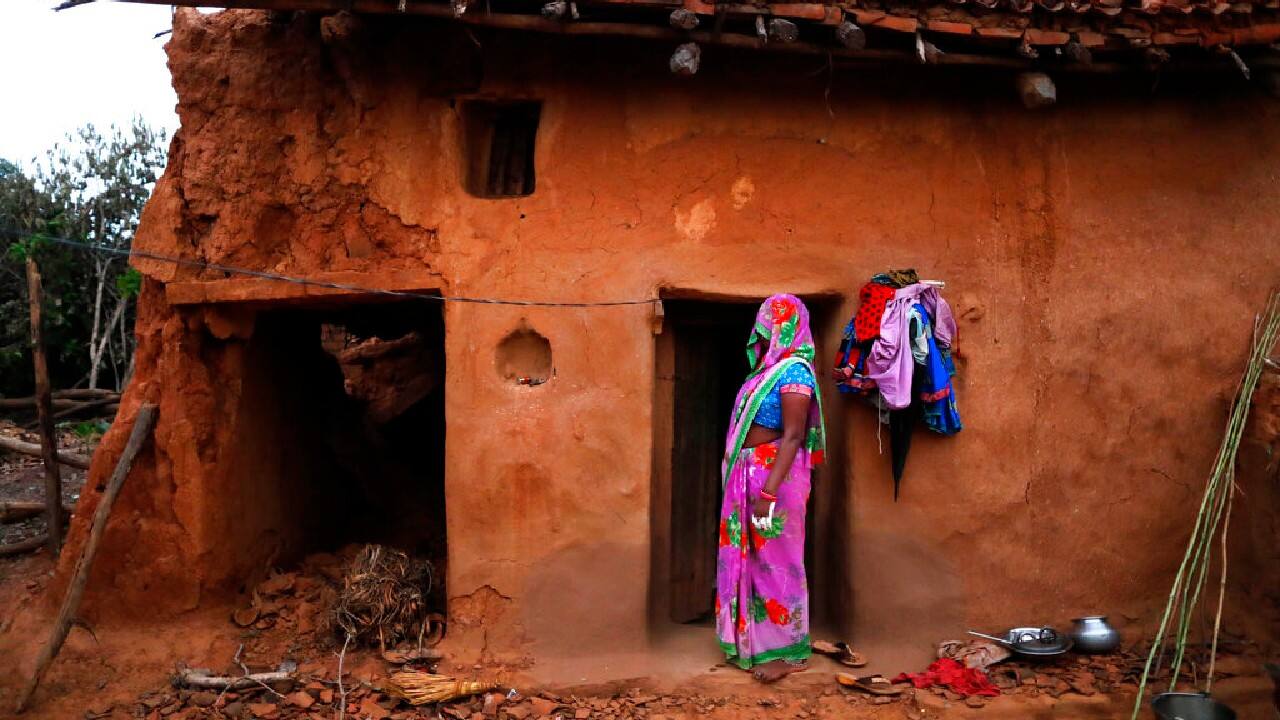 Virologists and public health experts say eradicating doubts about the vaccine in rural India and inoculating people quickly should be of paramount importance since the majority of Indians live in the hinterlands. Already, urban dwellers are getting the shots much faster. (Image: AP)