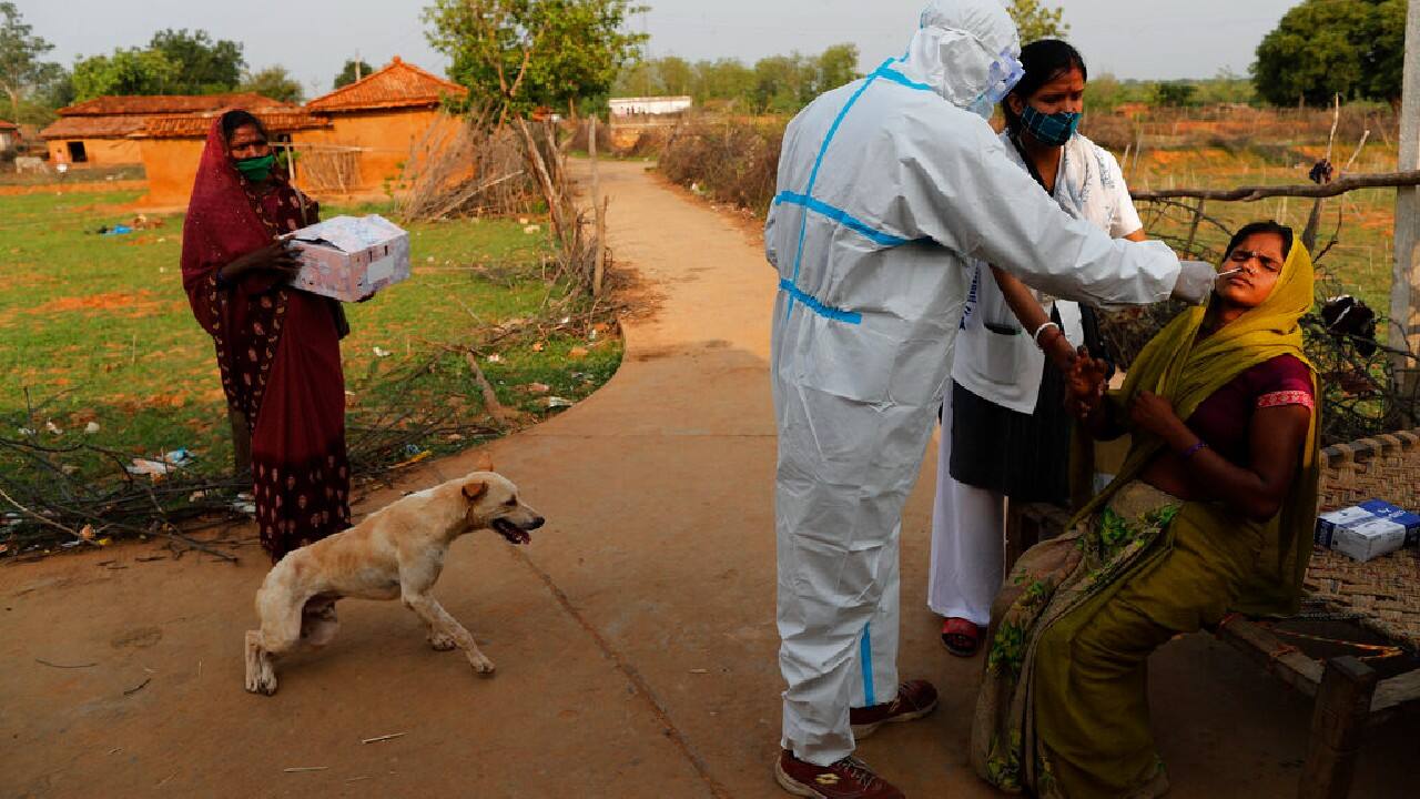 Dr. Vinod K. Paul, head of the country’s COVID-19 task force, acknowledged the immediate need to address the problem but said public participation to dispel rumors and misinformation was important. “It is the responsibility not only of the government but also the society as a whole to create such an environment in which an unfounded hesitancy is addressed,” said Paul. (Image: AP)