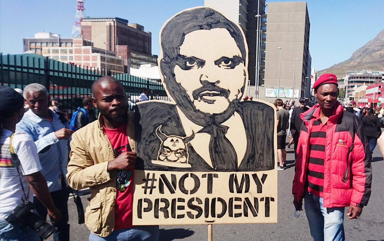 With Interpol warrant, South Africa authorities close in on fugitive Gupta brothers