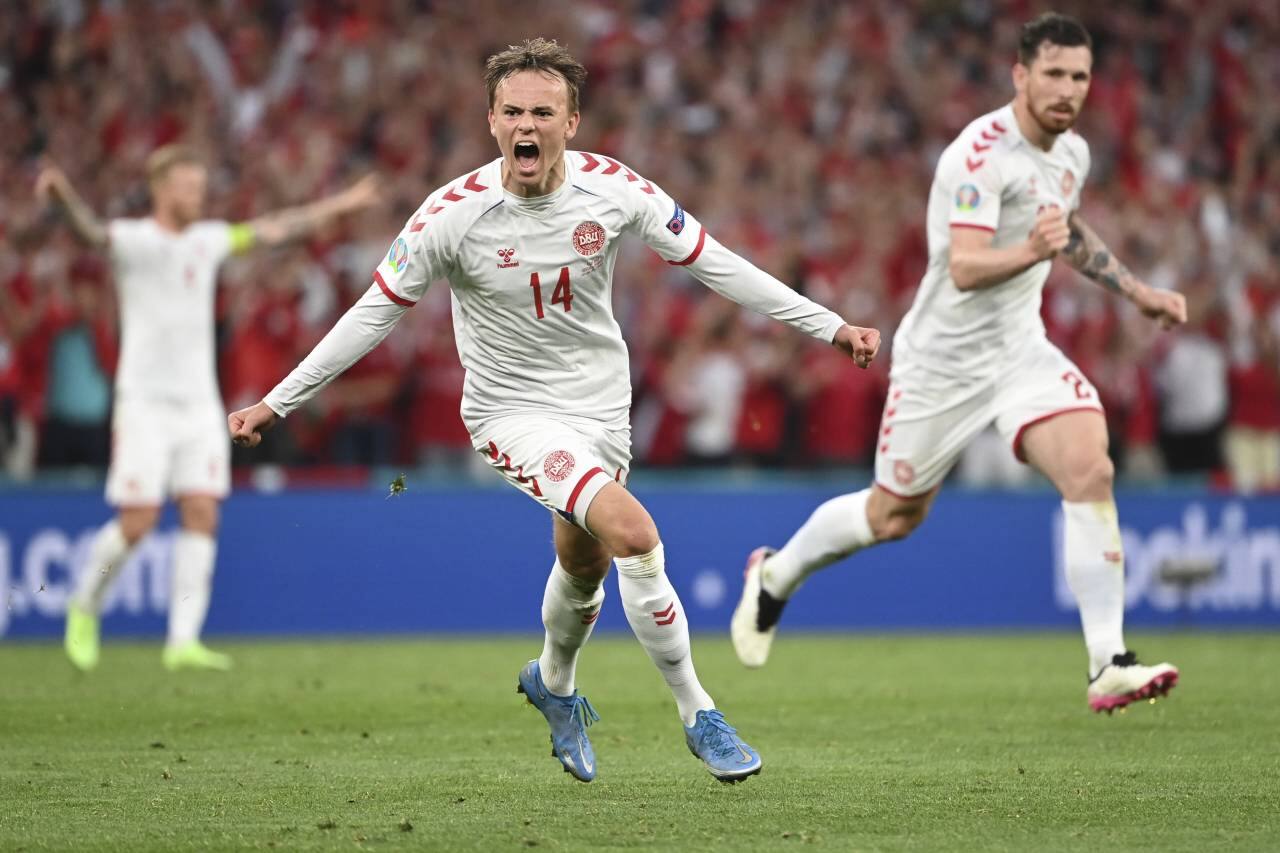 Denmark rip through Russia 4-1 to reach Euro 2020 Round of 16 in stunner at Copenhagen