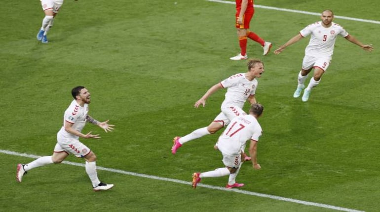 Euro Denmark Bury Wales 4 0 To Reach Quarterfinals