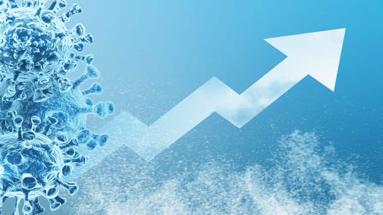 5 top experts weigh in on the possibility of a Third Wave, COVID-inappropriate behaviour and vaccination