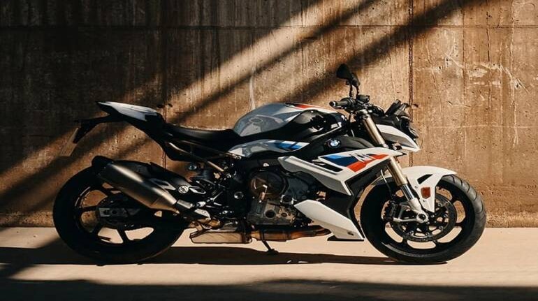 Bmw S 1000 R Motorcycle Launched In India At Rs 17 9 Lakh Bmw S 1000 R Motorcycle Launched In India At Rs 17 9 Lakh