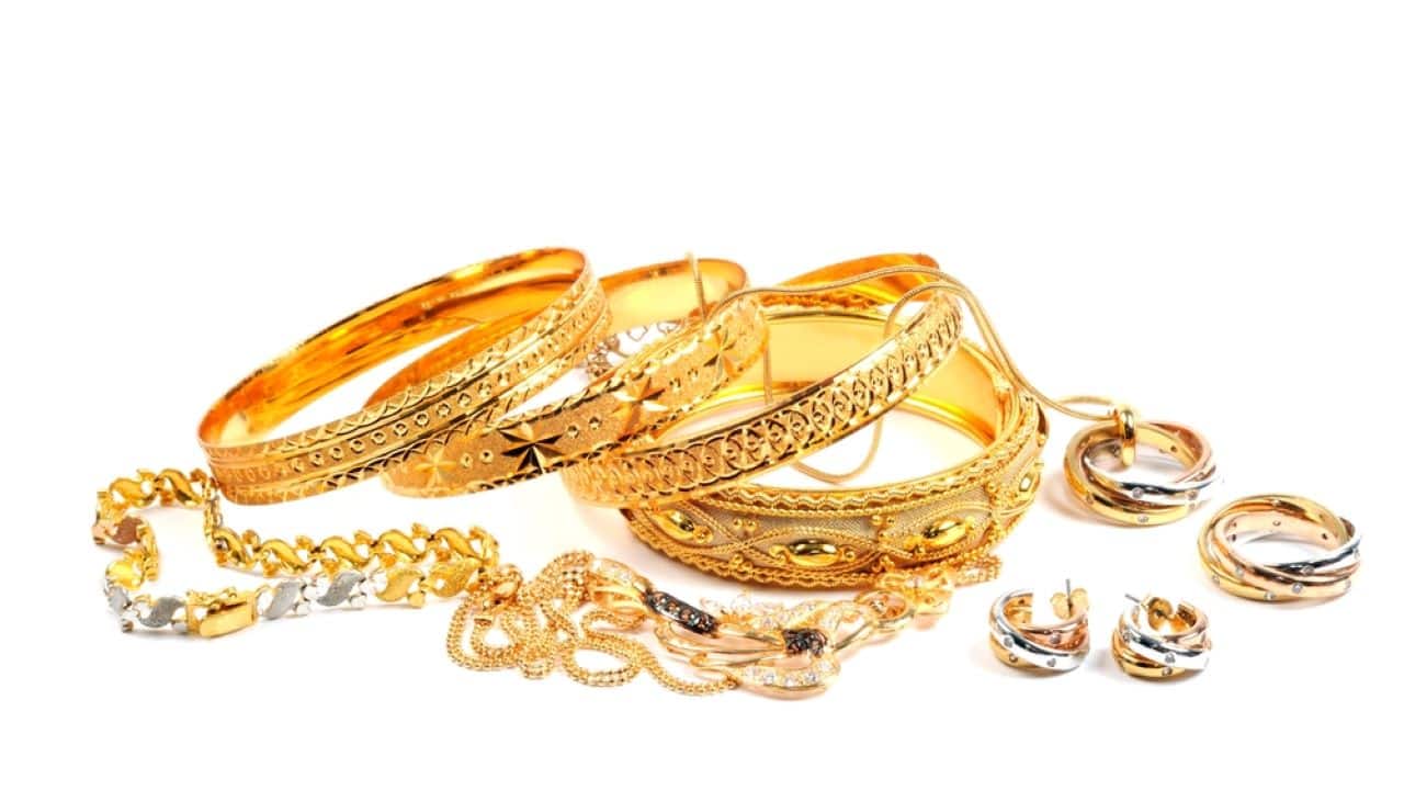 Gold Price Today: Yellow metal trades lower, experts say support at Rs 47,180